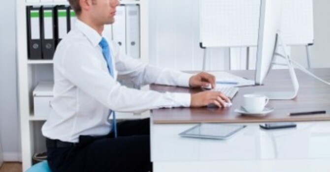 THE DRAWBACKS OF SLOUCHING OR SLUMPING image